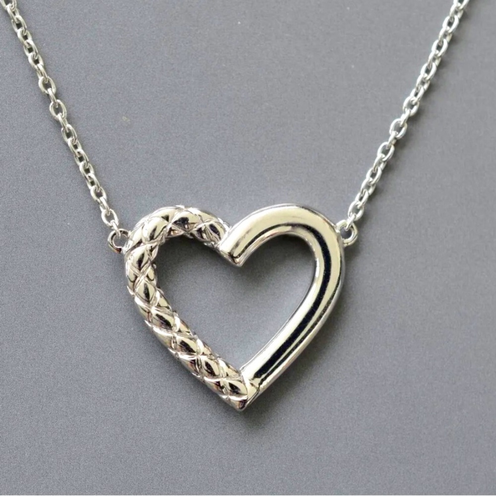 Judith Ripka heart necklace